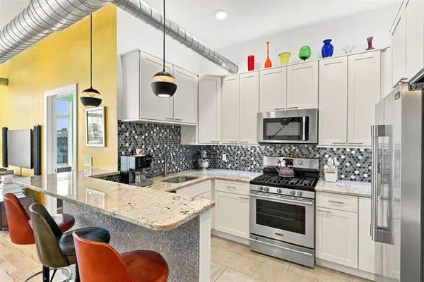 251 NEWARK AVE 5D