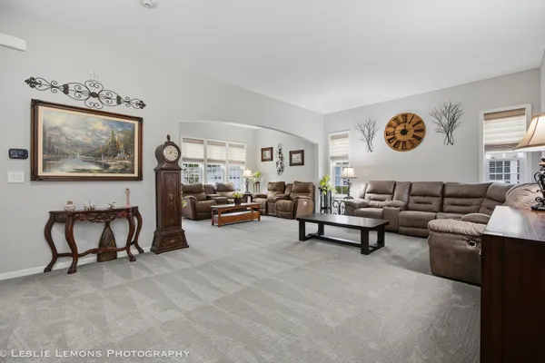 2929 PORTAGE ST