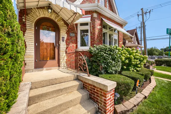 1619 N NORMANDY AVE