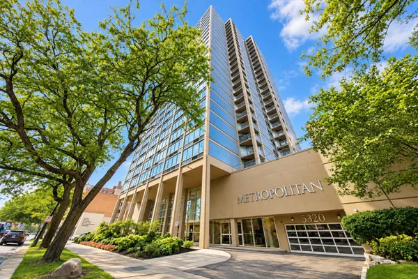 5320 N SHERIDAN RD 1607