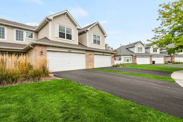 1693 S CANDLESTICK WAY 1693