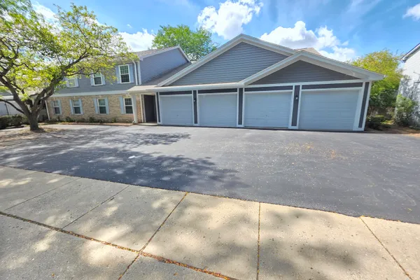 356 WOODVIEW CIR A