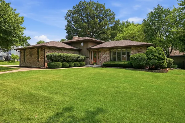 800 RAVINIA DR