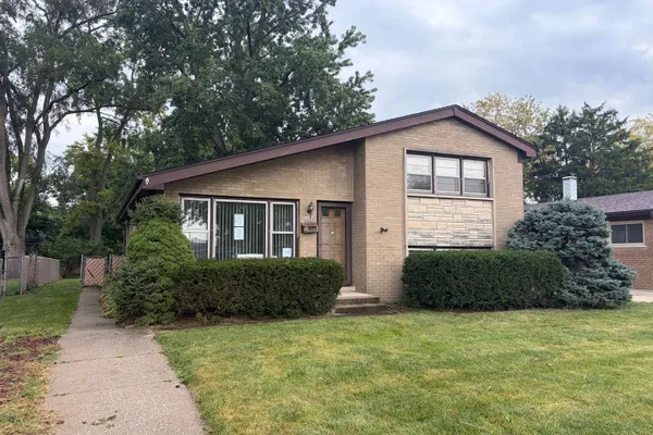 15239 HAMLIN AVE