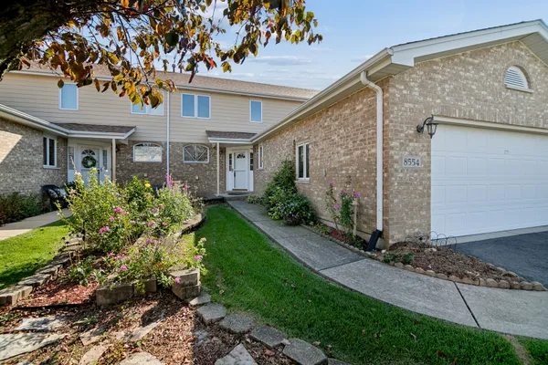 8554 TULLAMORE DR