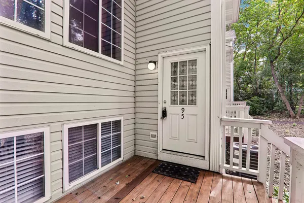 95 N MACGILLIS DR
