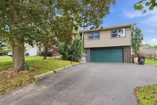 1807 ELMWOOD DR