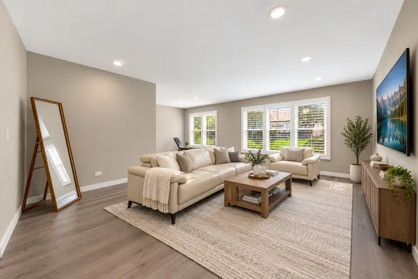 620 COBBLESTONE LN