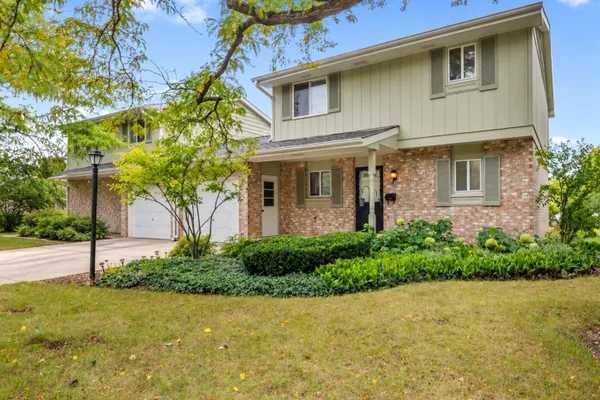 1502 JOHNSTOWN CT