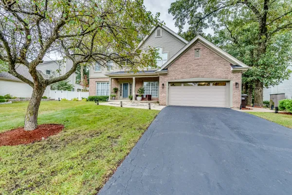 550 MEADOWVIEW DR
