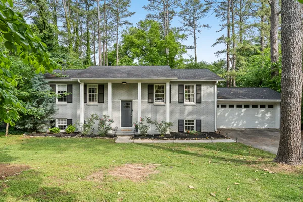 3334 ROMELIE DR