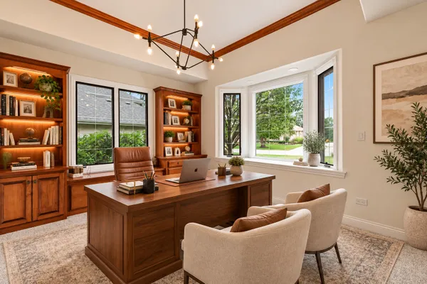 208 SAWGRASS DR