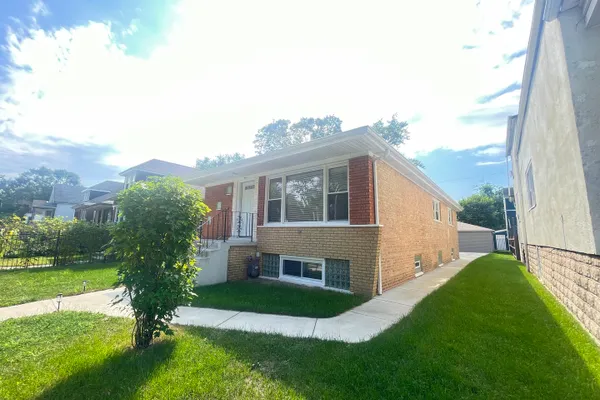 847 W 50TH ST