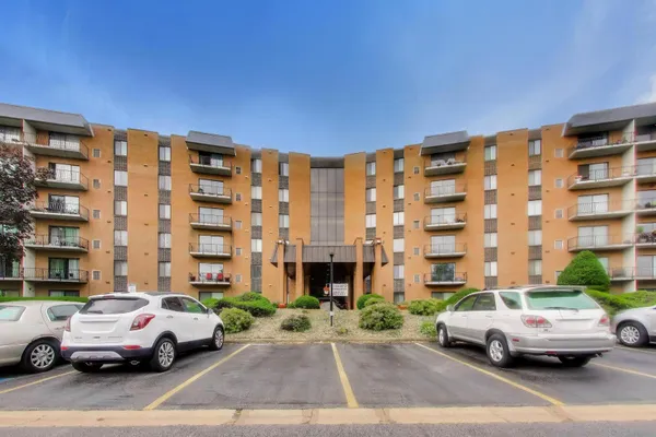 900 W SUNSET DR 409
