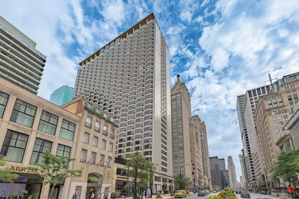 535 N MICHIGAN AVE 2003