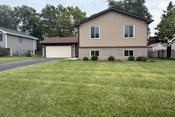 2341 LEEWARD LN