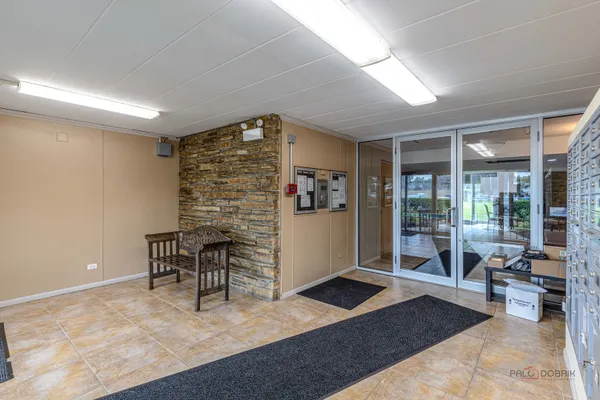 100 DEBORAH LN B18