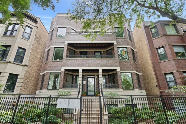 1939 N HUMBOLDT BLVD 1S