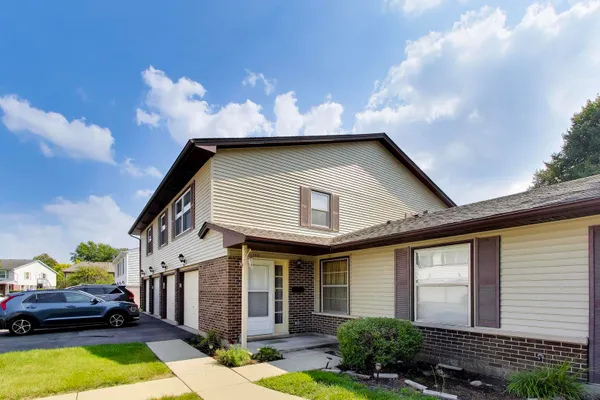 758 MOORE DR 758