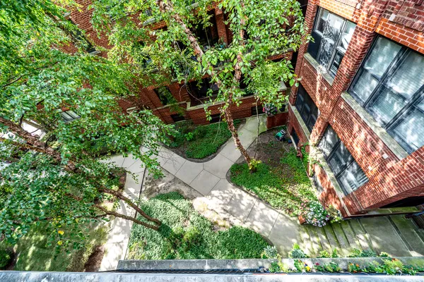 6618 N ASHLAND AVE 3