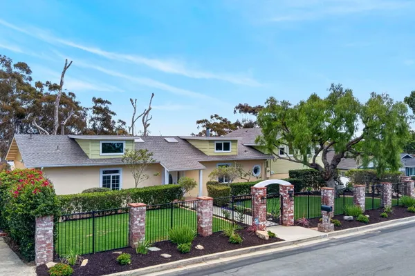 2939 MESA DR