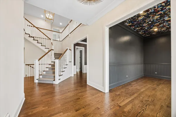 1137 HICKORY DR