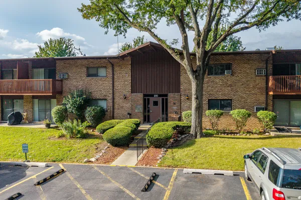 200 WILLOW LN C-219