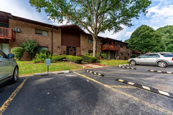 200 WILLOW LN C-219