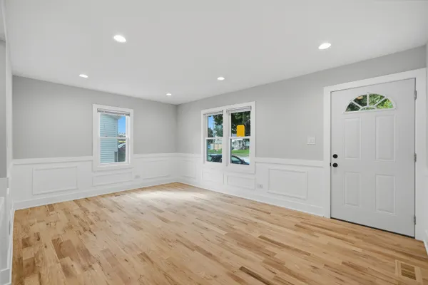 1309 HOWARD AVE
