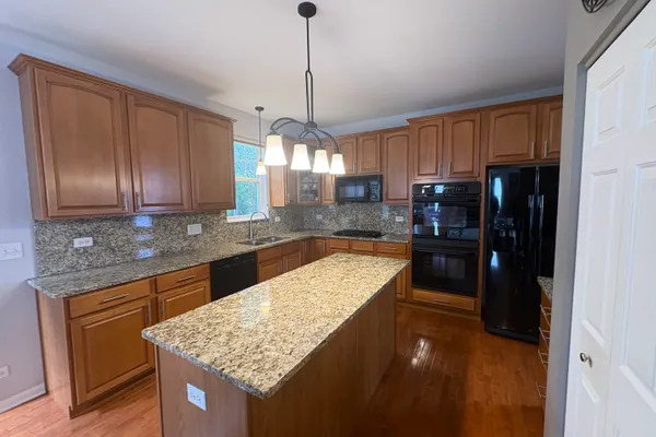1057 DANA CT