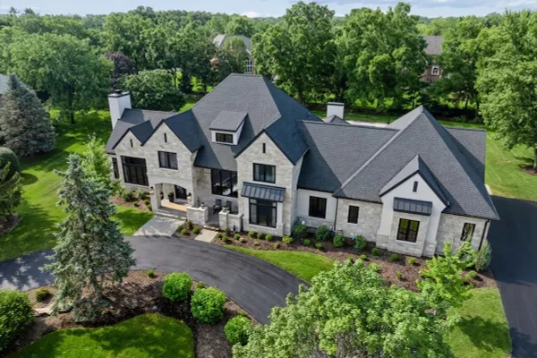 14 CARNOUSTIE LN