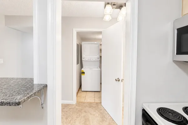 520 BIESTERFIELD RD 209