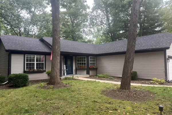 4 DARTMOUTH CT