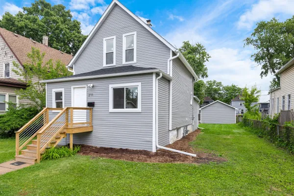 211 S 9TH AVE
