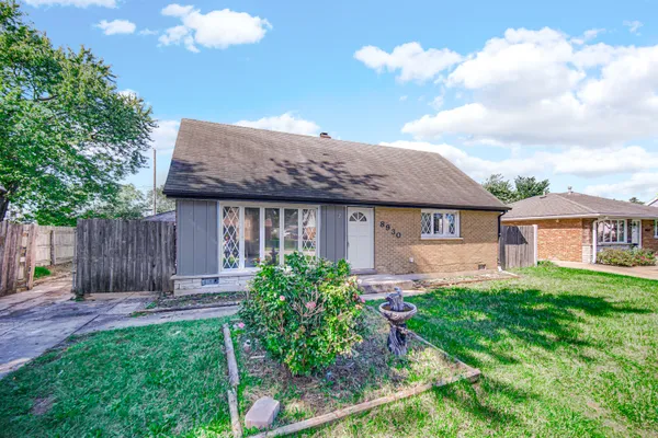 8930 SARATOGA DR