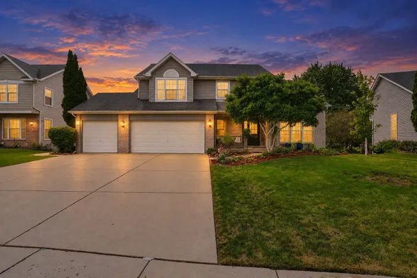 66 WHITE OAK DR