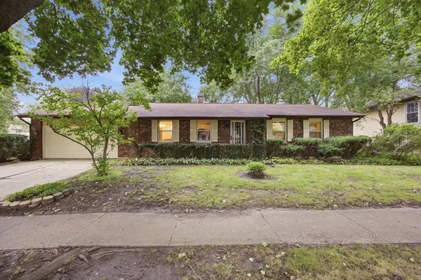 1300 N LYLE AVE