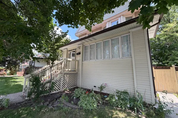 209 S 19TH AVE