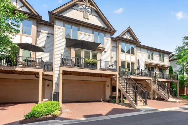 321 BROWNSTONE DR