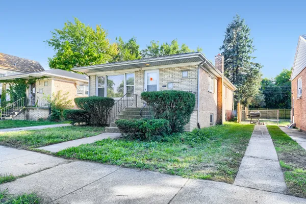 323 154TH PL