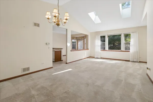 2132 CARILLON DR