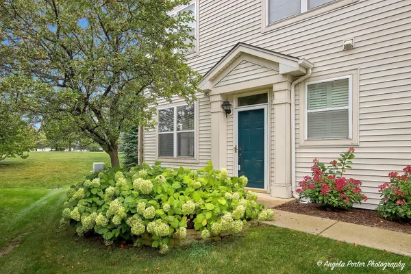 1301 WAVERLY DR 1301