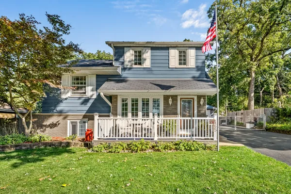 165 FOREST GLEN RD