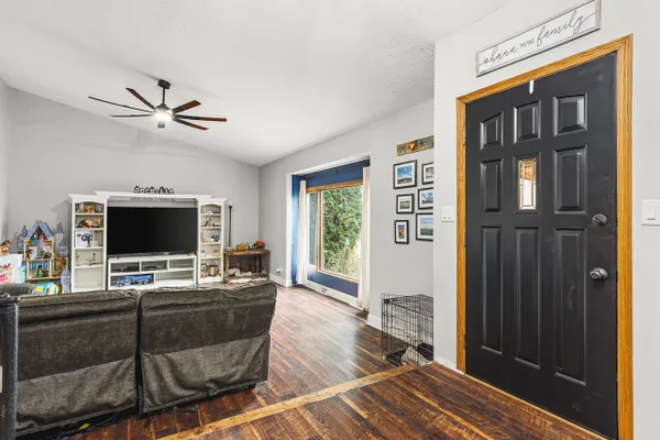 12609 THISTLE RDG