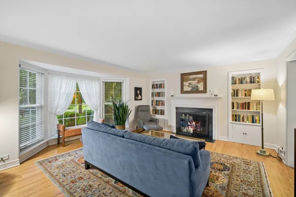 739 MARION AVE