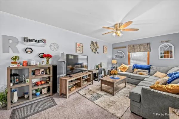 249 W BUTTERFIELD RD