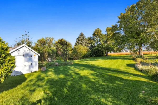 9547 LISBON CENTER RD