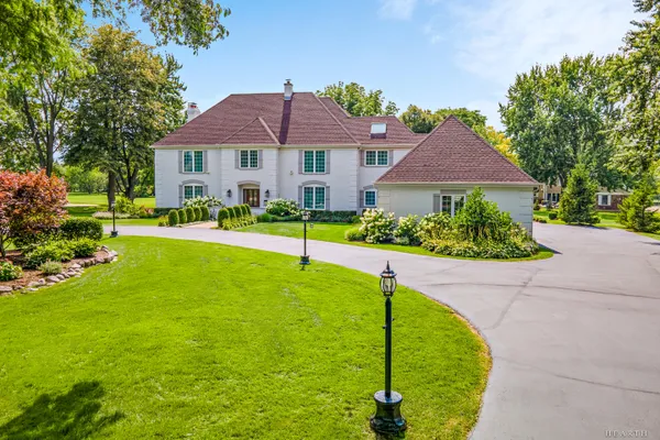 10 COREY DR