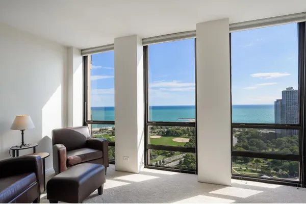 1660 N LASALLE DR 3403