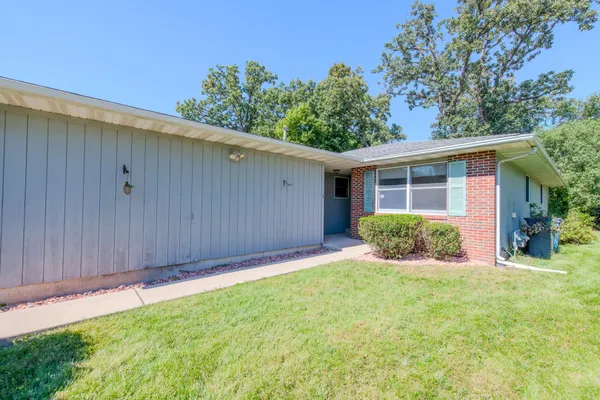 2516 RED OAK TRL